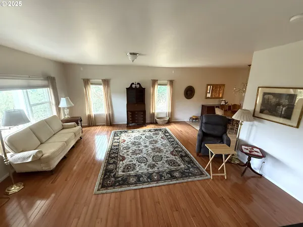 $669,000 | 4447 Melrose Road, Roseburg, OR 97471