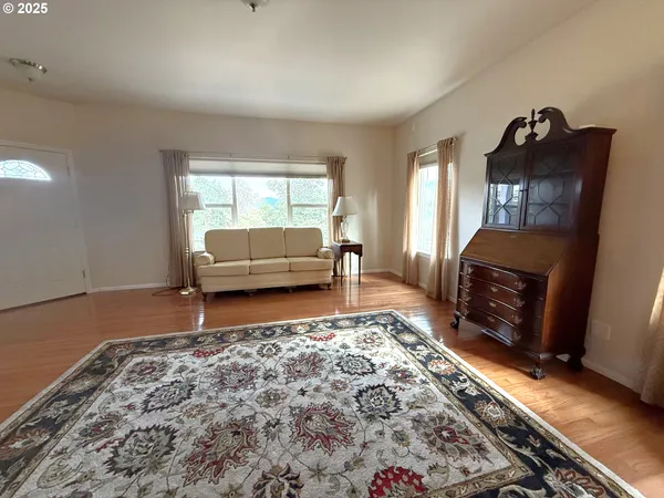 $669,000 | 4447 Melrose Road, Roseburg, OR 97471