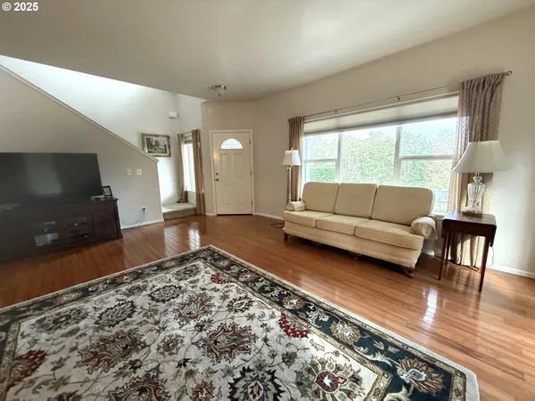 $669,000 | 4447 Melrose Road, Roseburg, OR 97471
