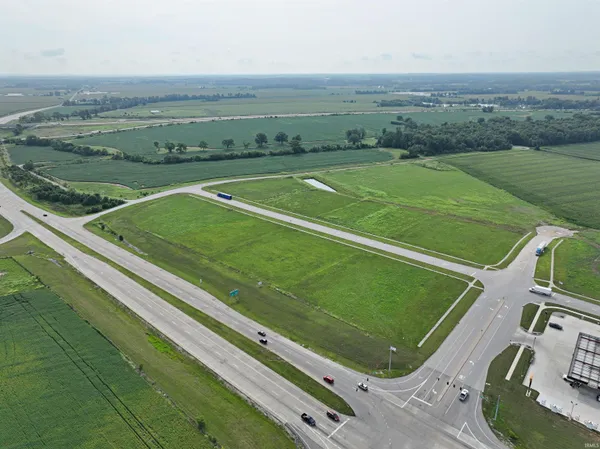 $324,480 | 3 Gateway Crossing, Washington, IN 47501