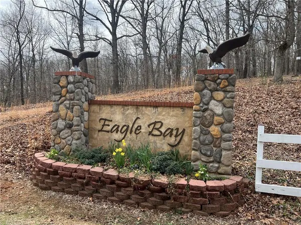 $720,500 | 7930 Eagle Bay Drive, Stover, MO 65078