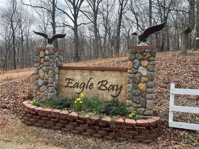 $720,500 | 7930 Eagle Bay Drive, Stover, MO 65078