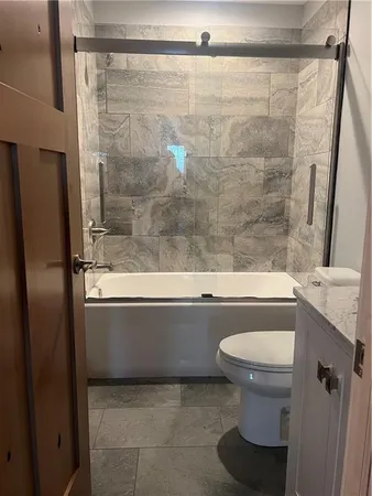 $720,500 | 7930 Eagle Bay Drive, Stover, MO 65078