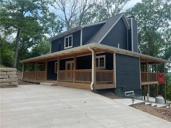 $720,500 | 7930 Eagle Bay Drive, Stover, MO 65078