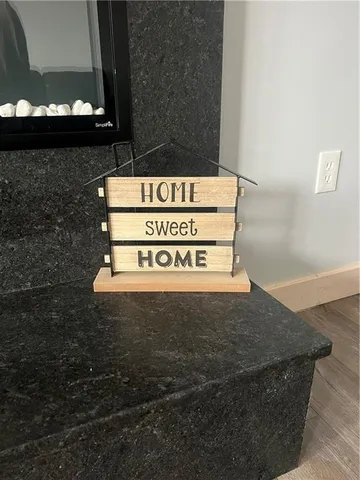 $720,500 | 7930 Eagle Bay Drive, Stover, MO 65078