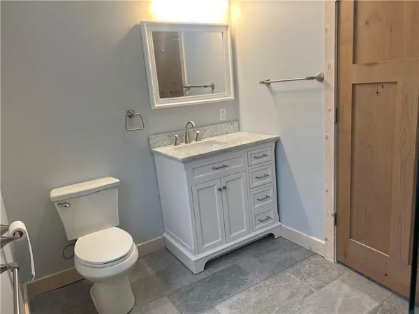 $720,500 | 7930 Eagle Bay Drive, Stover, MO 65078