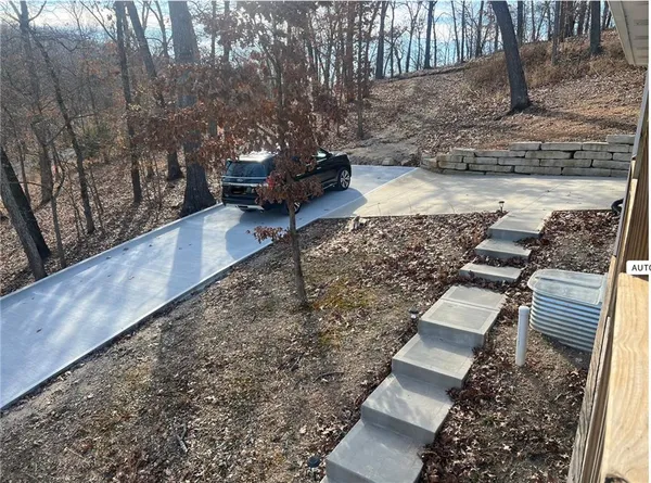 $720,500 | 7930 Eagle Bay Drive, Stover, MO 65078