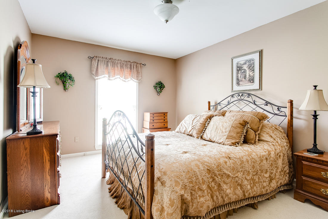 10808 Falkirk Road Louisville, KY 40243 - Photo 21 of 33 10808 Falkirk Rd-22