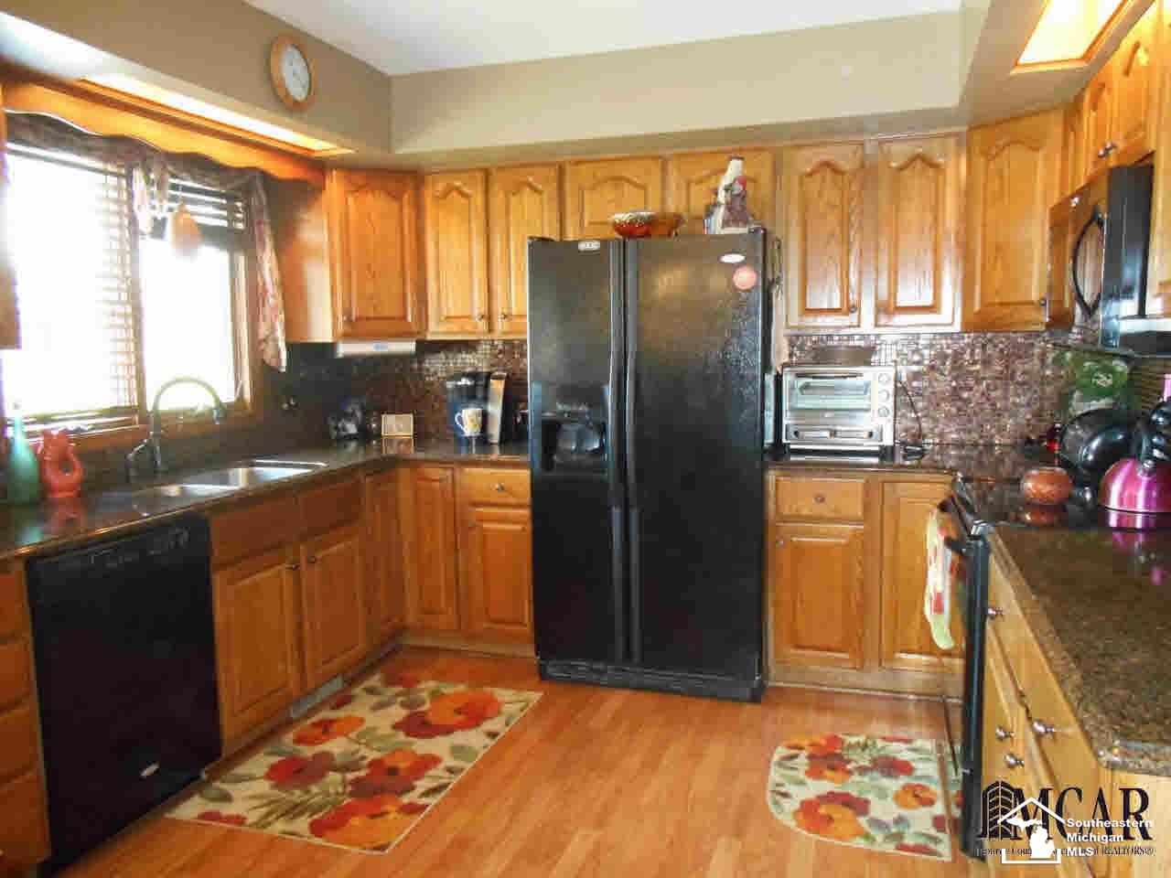 1278 Wells Road Dundee, MI 48131 - Photo 11 of 42 21376150-10.JPG