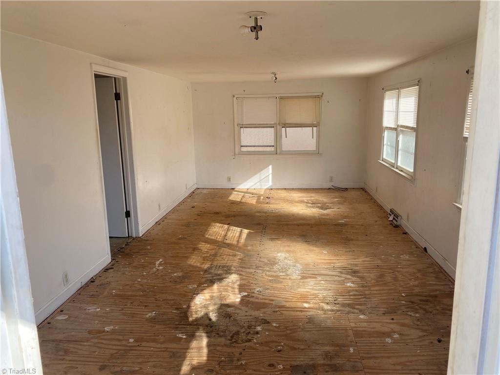 1069 Blackburn Road Pinnacle, NC 27043 - Photo 10 of 14