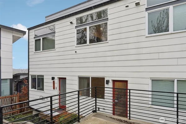 $975,000 | 1310 Yakima Avenue South, Seattle, WA 98144