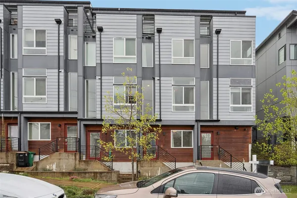 $975,000 | 1310 Yakima Avenue South, Seattle, WA 98144