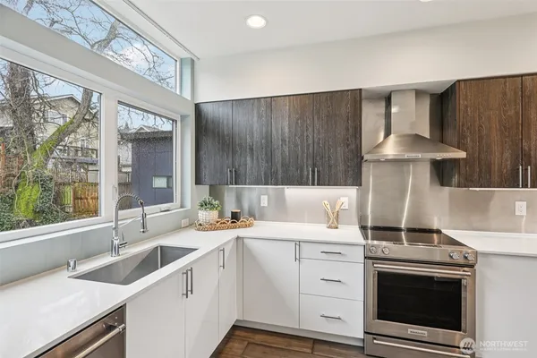$975,000 | 1310 Yakima Avenue South, Seattle, WA 98144