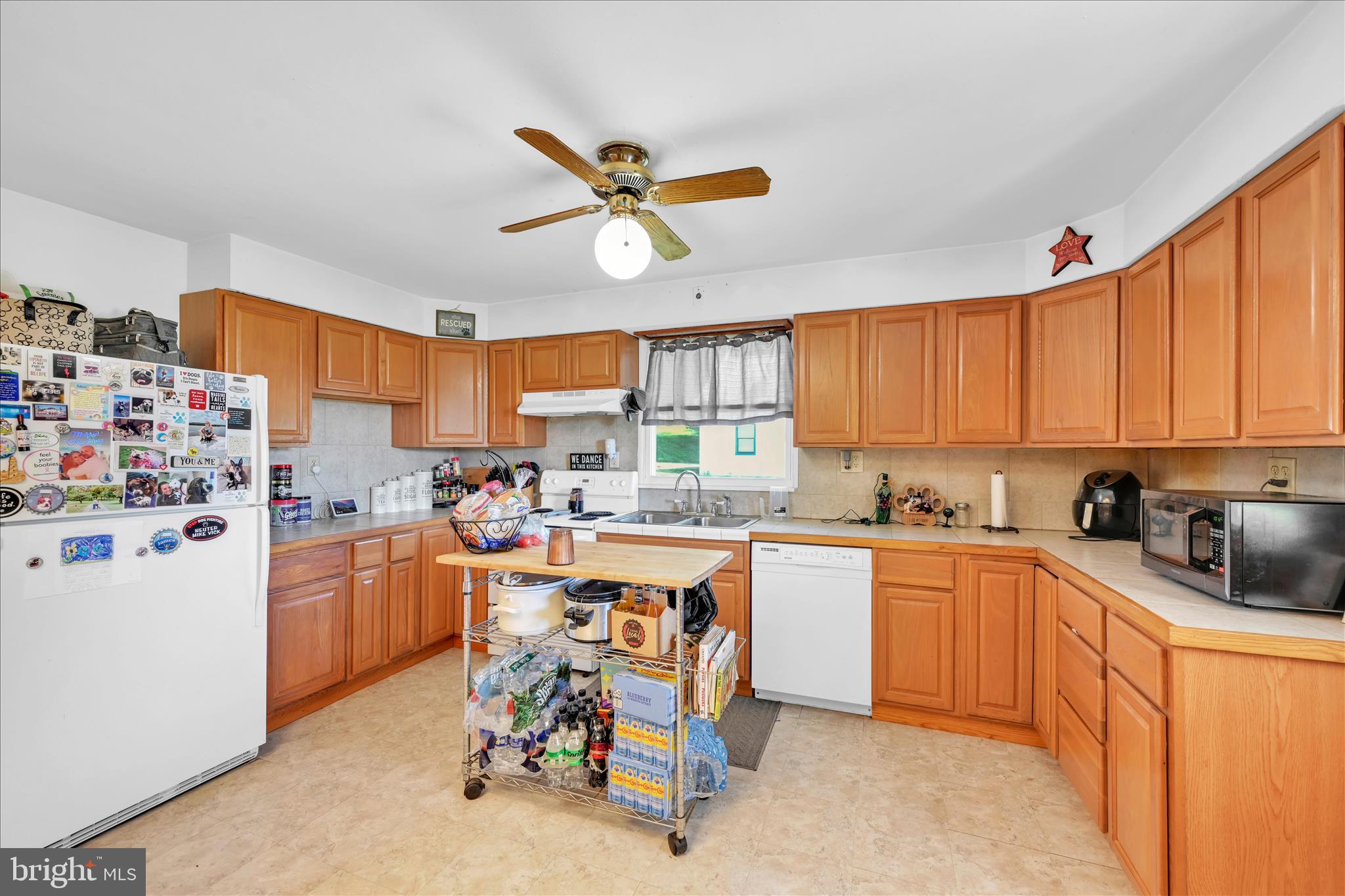 1955 South Forge Road Palmyra, PA 17078 - Photo 15 of 36 Kitchen