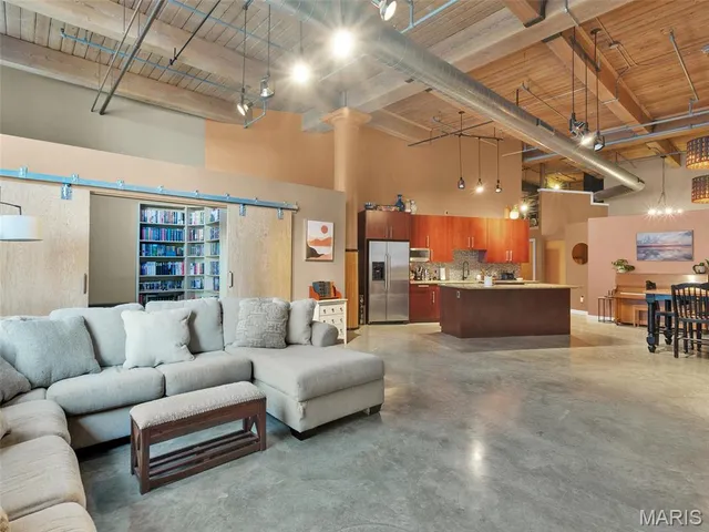 $213,999 | 901 Washington Avenue, Unit 205, St. Louis, MO 63101