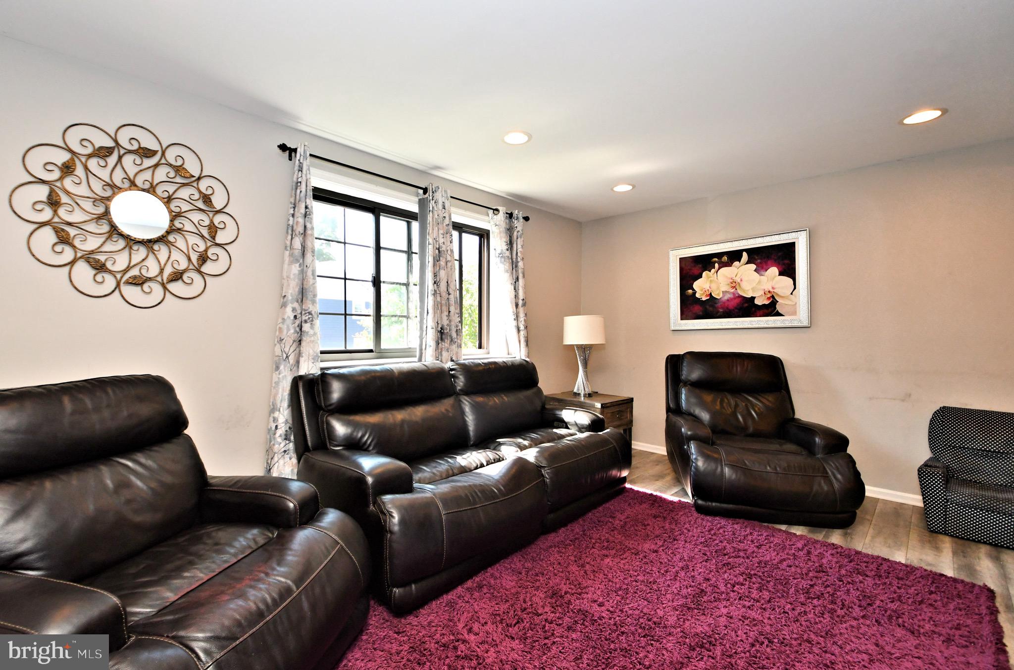 88 Dawn Road Levittown, PA 19056 - Photo 4 of 54 Gallery Image 4