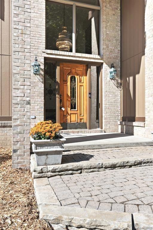 5386 Ridge Trail North Clarkston, MI 48348 - Photo 6 of 47 5386 Ridge Trl-90.jpg