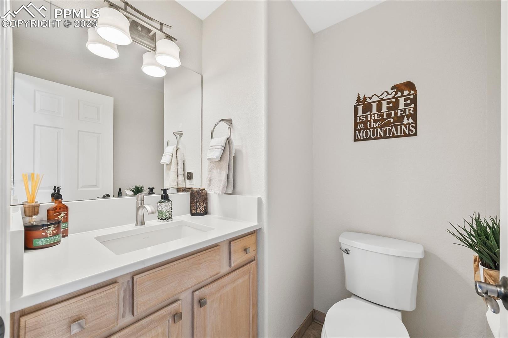 133 Matthew Road Divide, CO 80814 - Photo 28 of 40 Powder Room on Main