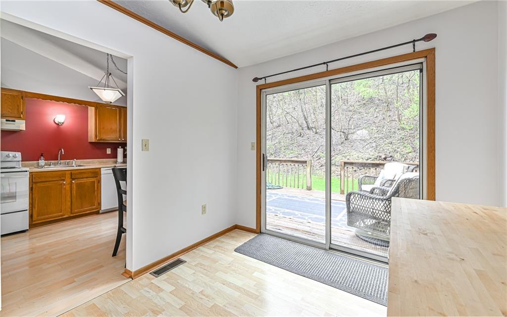 4827 Bayfield Road Allison Park, PA 15101 - Photo 8 of 20 Gallery Image 8