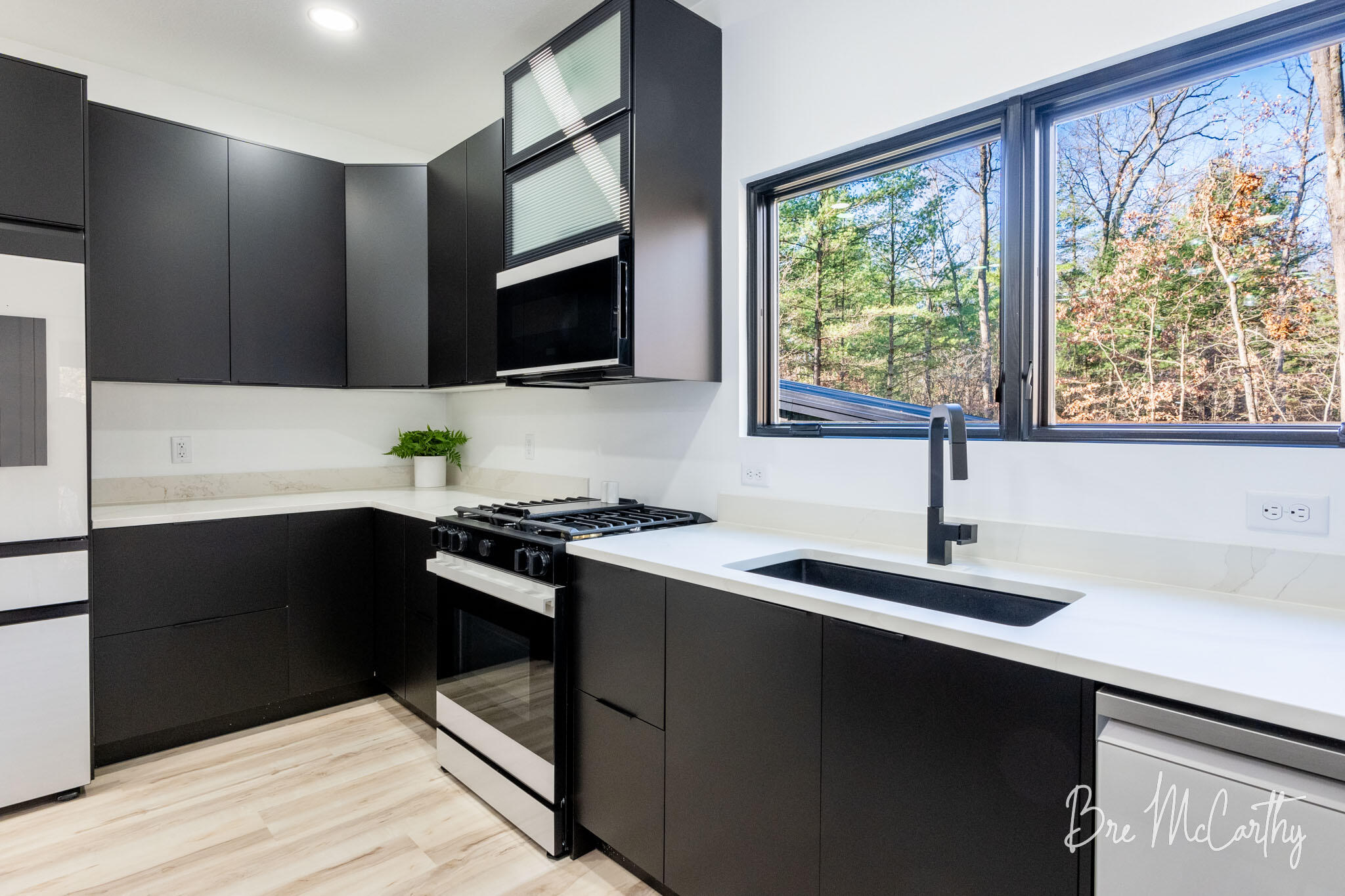 928 East River Road Muskegon, MI 49445 - Photo 23 of 62 Kitchen