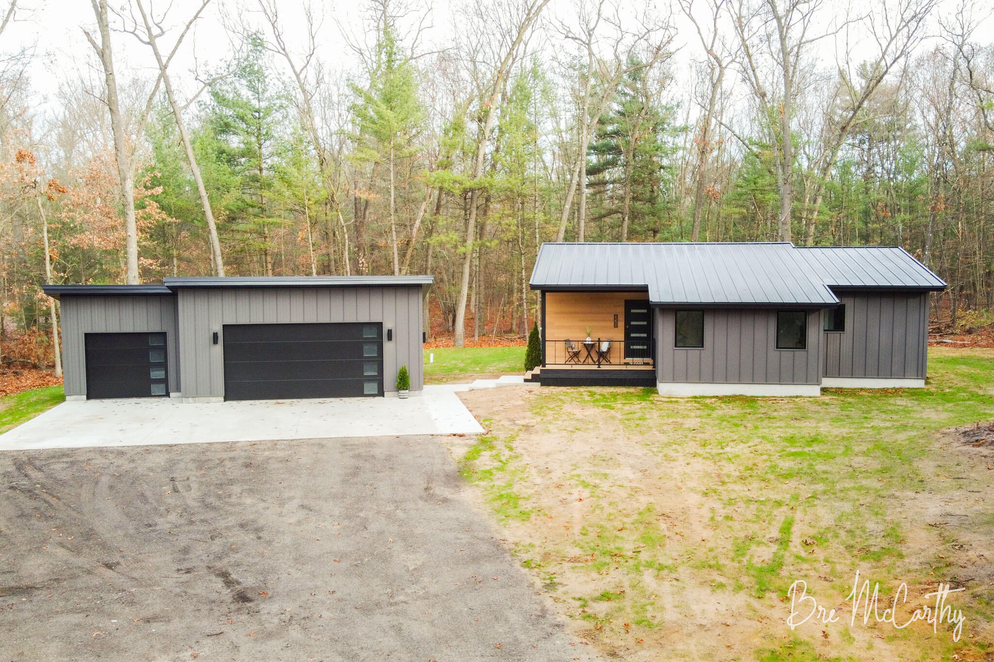 928 East River Road Muskegon, MI 49445 - Photo 53 of 62 Exterior - Front