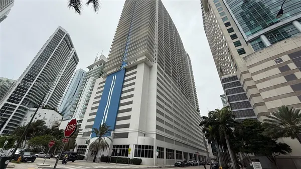 $349,000 | 1200 Brickell Bay Drive, Unit 2216, Miami, FL 33131