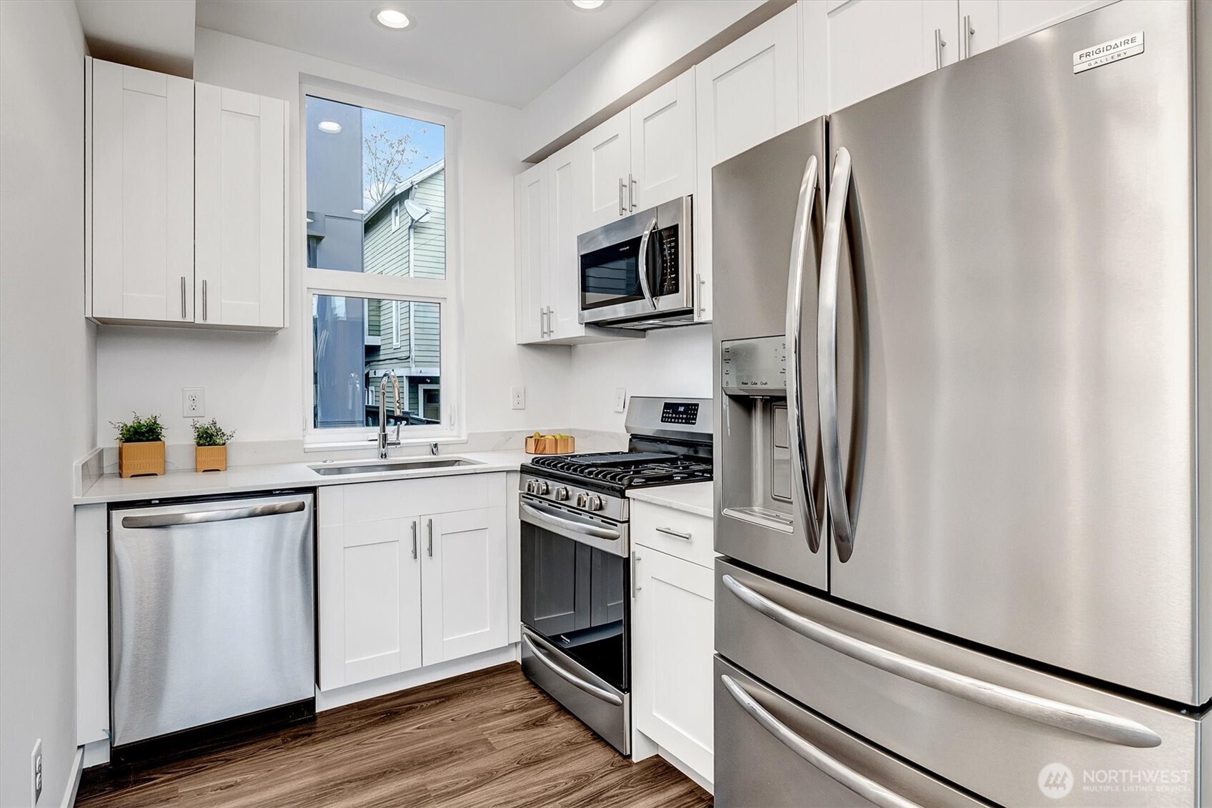 2709 East Yesler Way, Unit E Seattle, WA 98122 - Photo 17 of 31