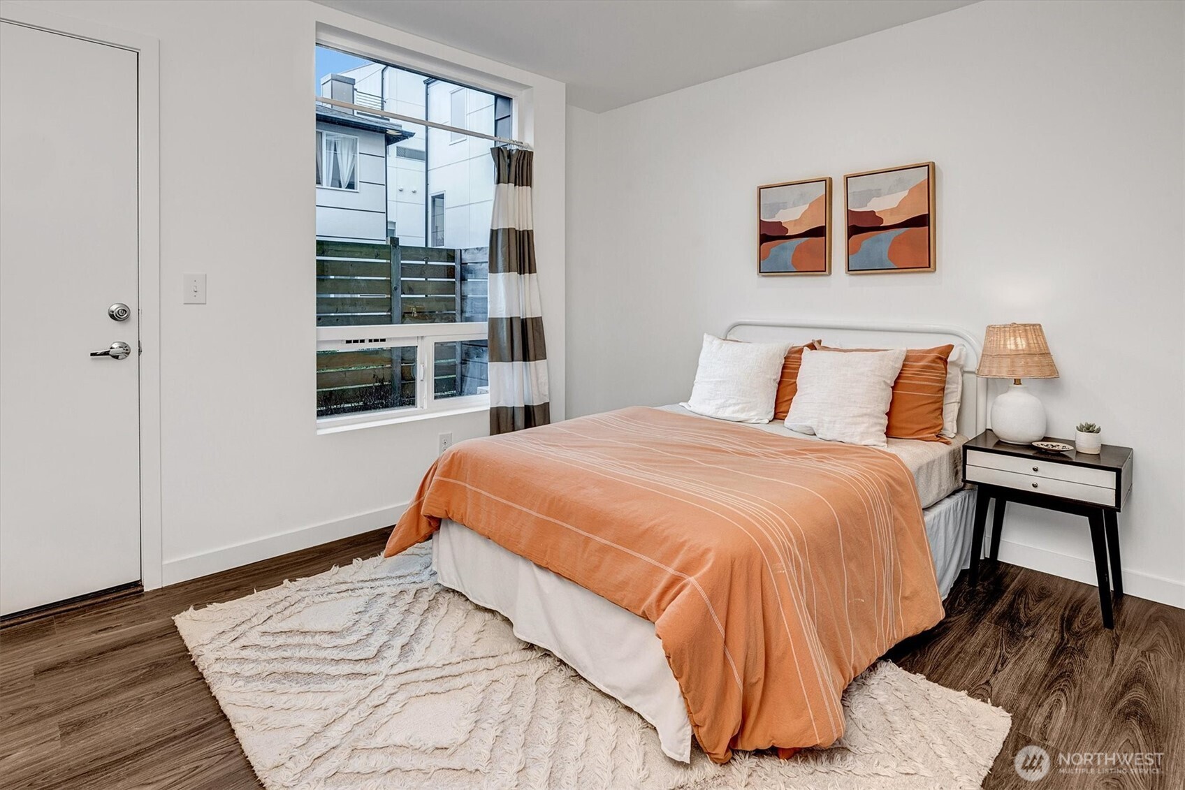 2709 East Yesler Way, Unit E Seattle, WA 98122 - Photo 3 of 31