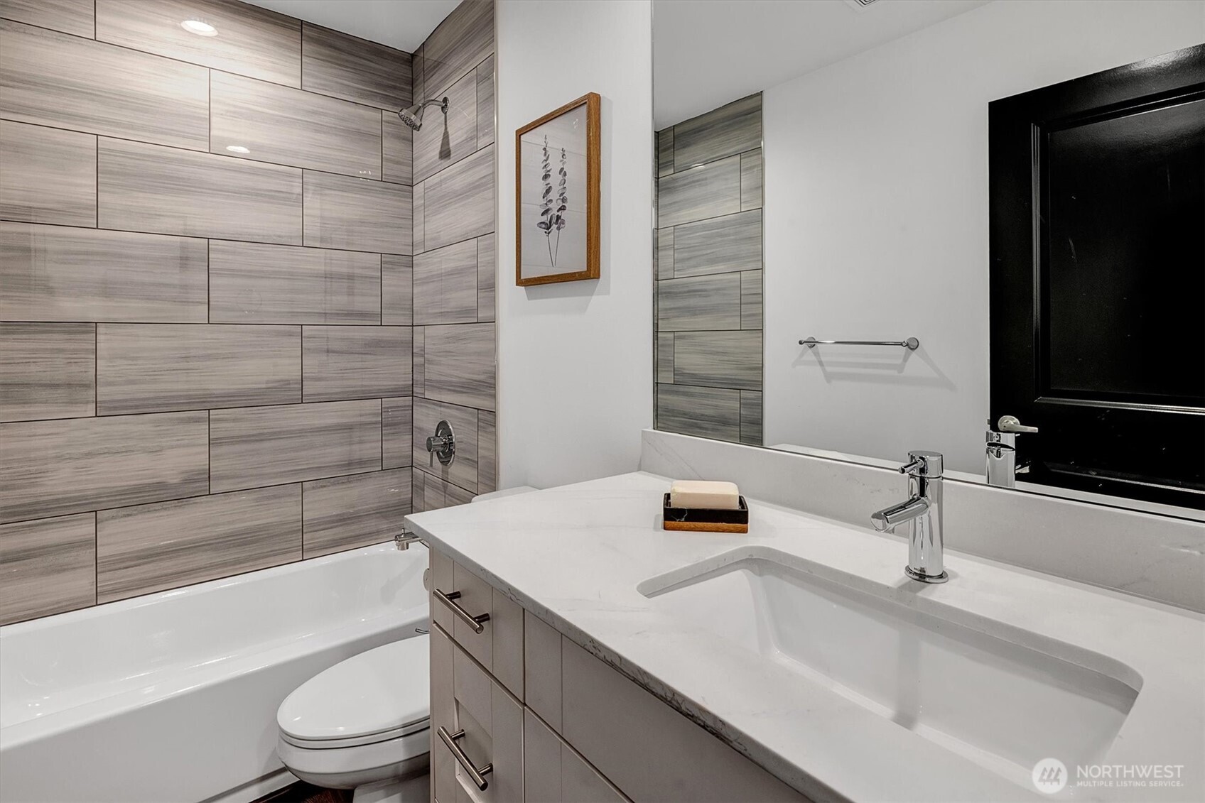 2709 East Yesler Way, Unit E Seattle, WA 98122 - Photo 6 of 31