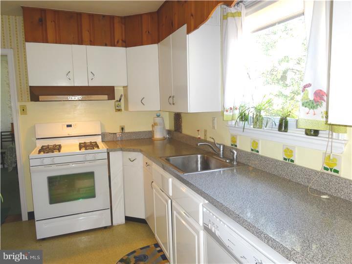 609 Arlingham Road Flourtown, PA 19031 - Photo 11 of 20