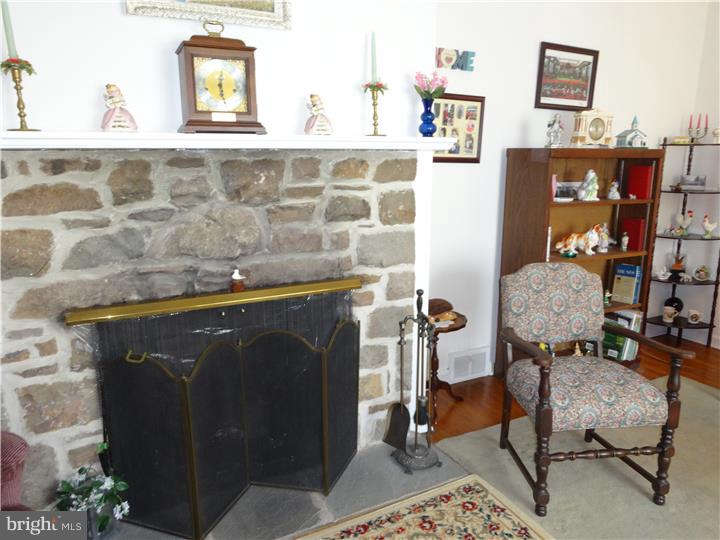 609 Arlingham Road Flourtown, PA 19031 - Photo 5 of 20