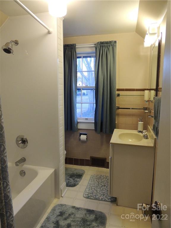 209 West Mountain Street Rutherfordton, NC 28139 - Photo 22 of 31 Gallery Image 22