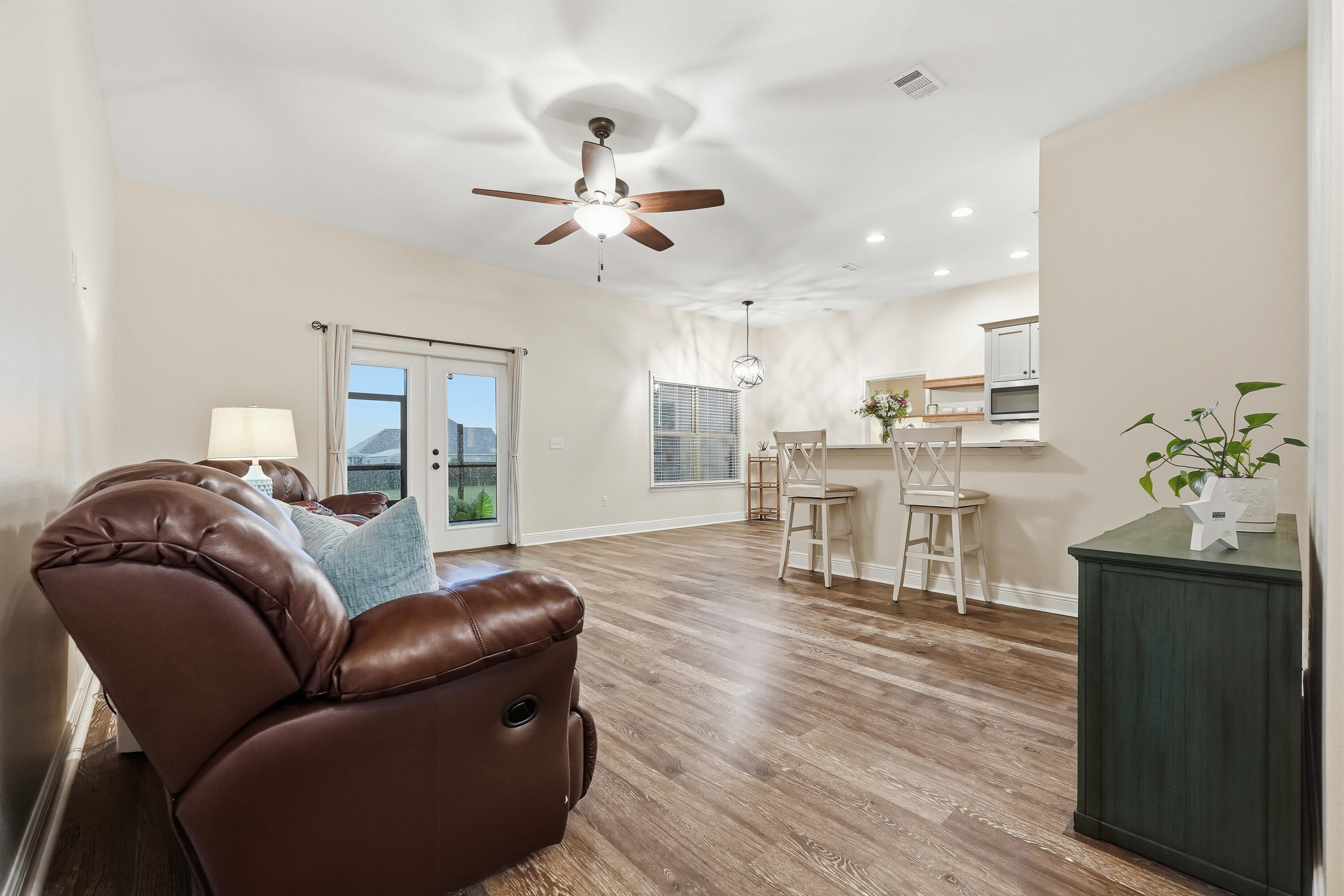 5463 Monterrey Road Crestview, FL 32539 - Photo 18 of 71 5463 monterrey rd interiors-5