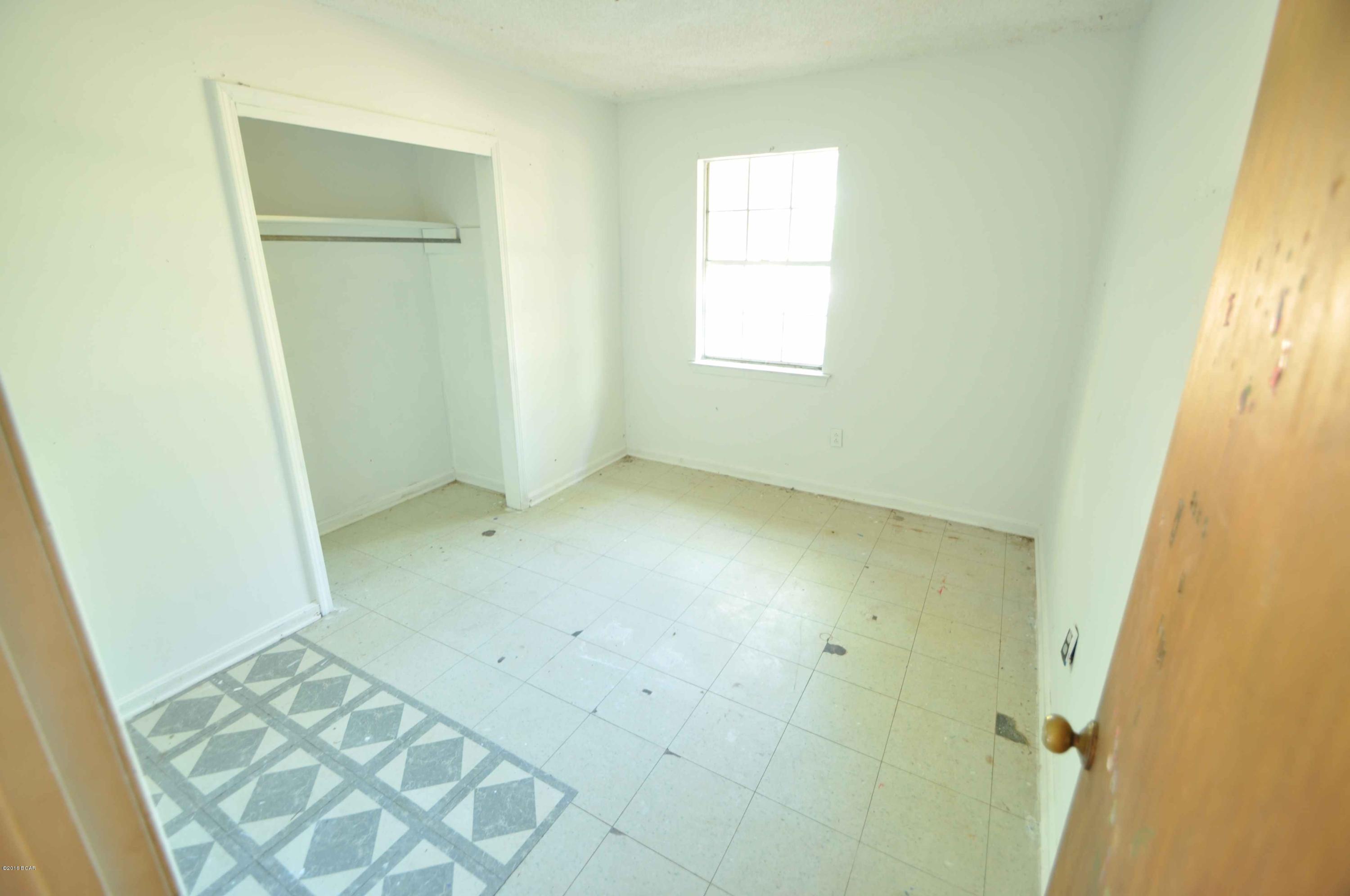 648 River Road Ponce de Leon, FL 32455 - Photo 5 of 15 Gallery Image 5