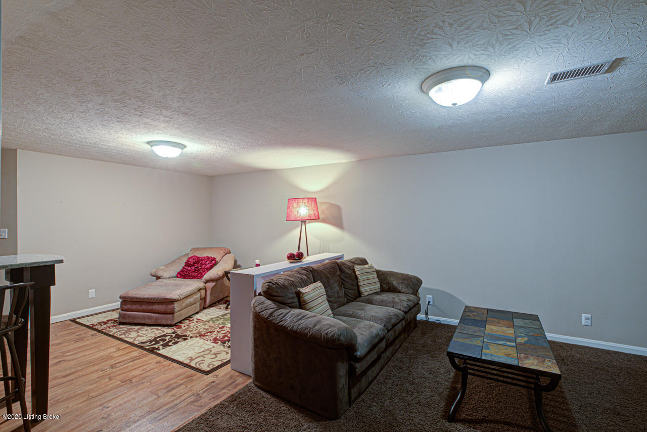 4229 Alton Road Louisville, KY 40207 - Photo 23 of 49 4229_Alton_Rd-36
