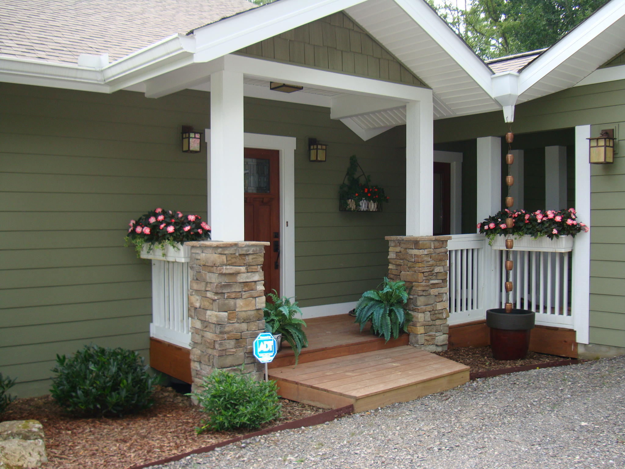 172 Ccc Road Wartburg, TN 37887 - Photo 6 of 35 Front Porch