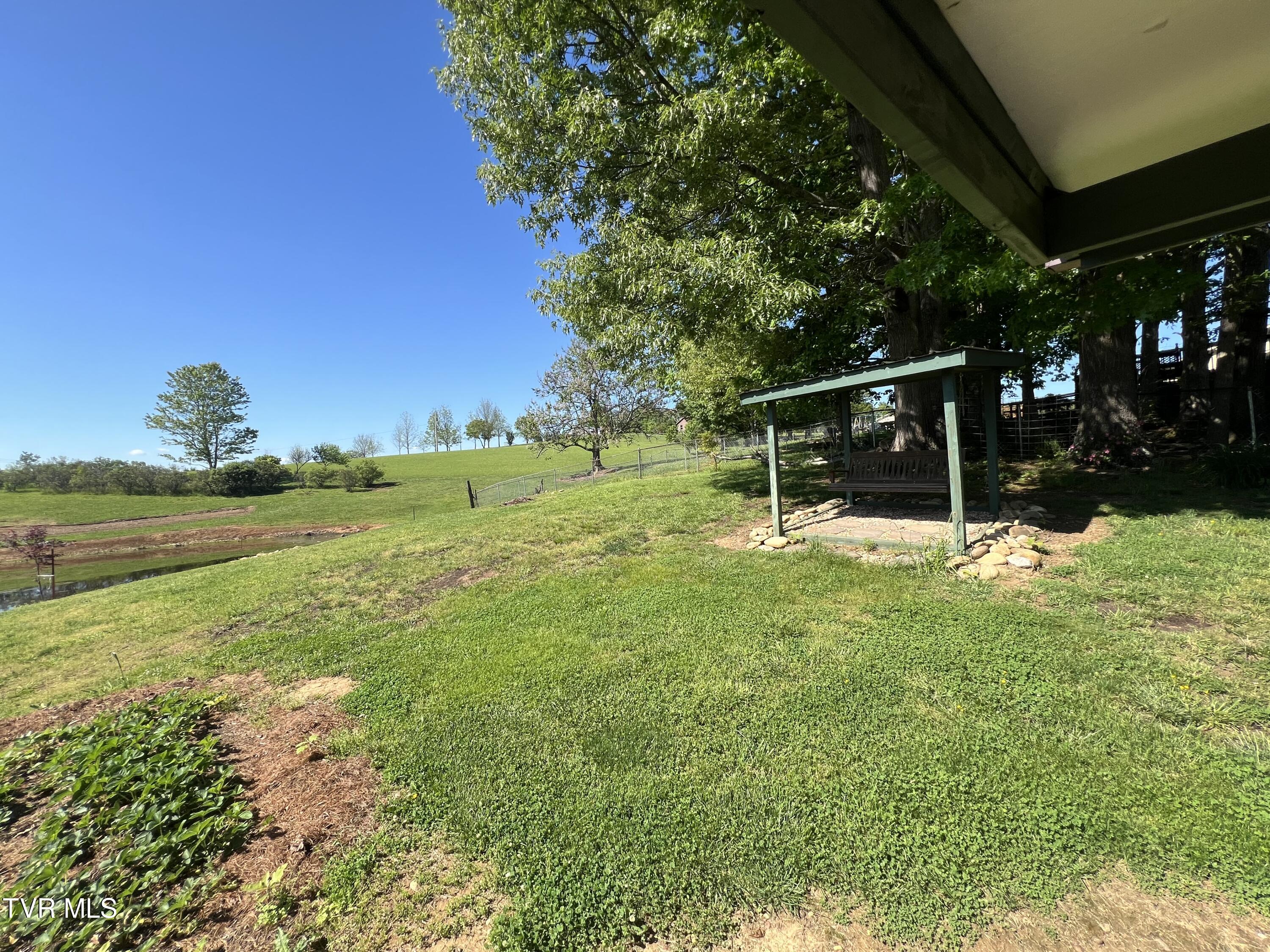 145 East Allens Bridge Road Greeneville, TN 37743 - Photo 19 of 63 IMG_6508