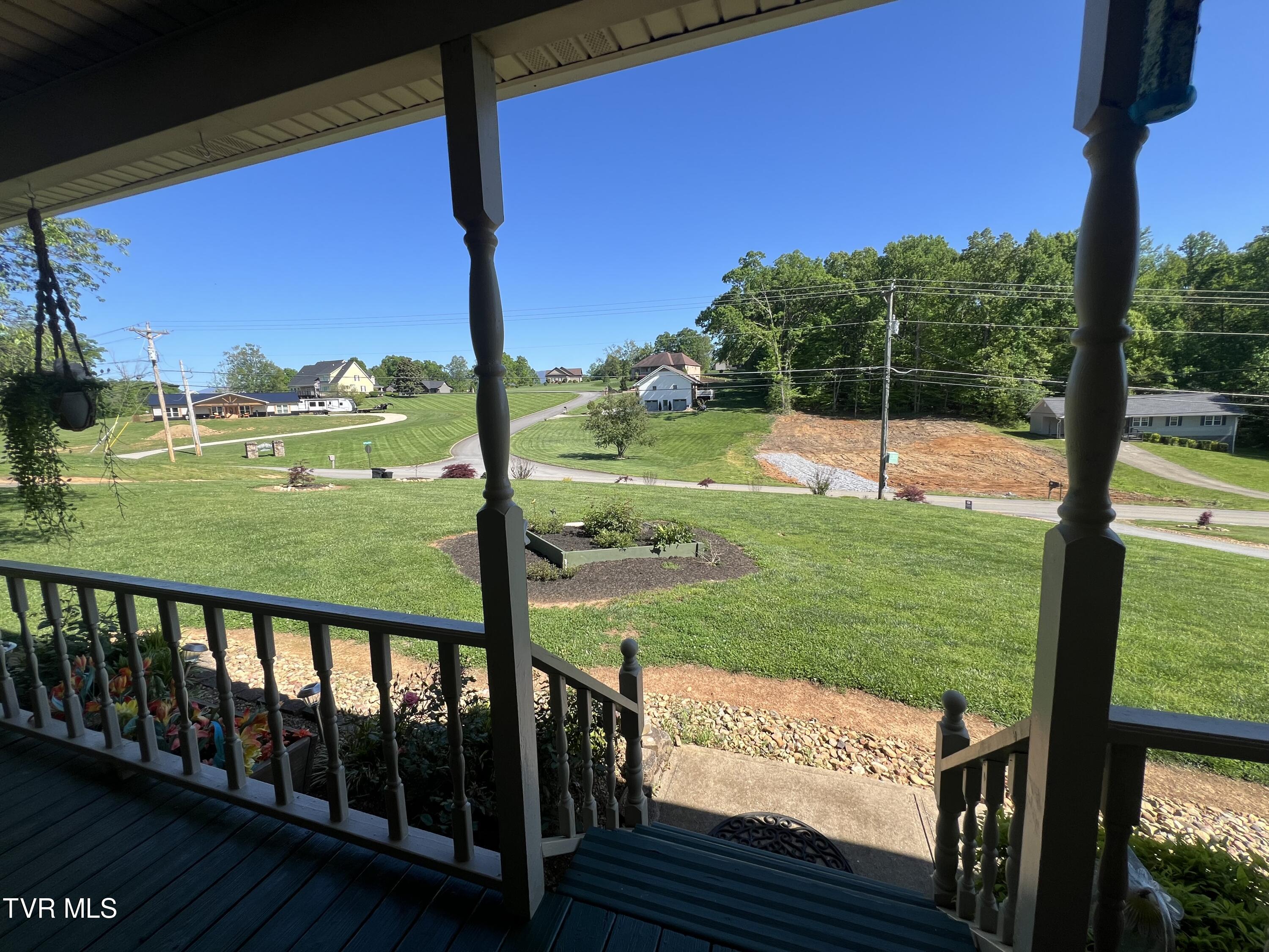 145 East Allens Bridge Road Greeneville, TN 37743 - Photo 2 of 63 IMG_6514