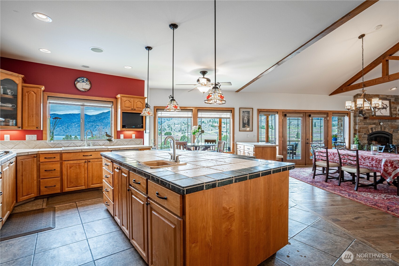 720 Loop Avenue Manson, WA 98831 - Photo 11 of 40