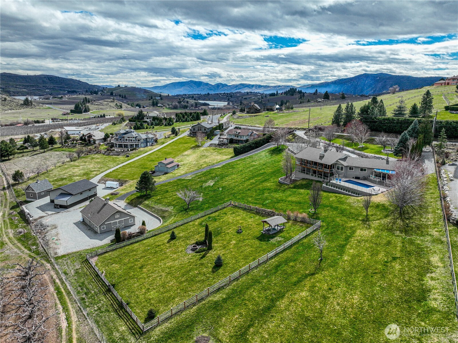 720 Loop Avenue Manson, WA 98831 - Photo 38 of 40