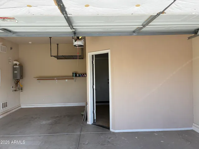 $2,050 | 8011 South 70th Drive, Laveen, AZ 85339