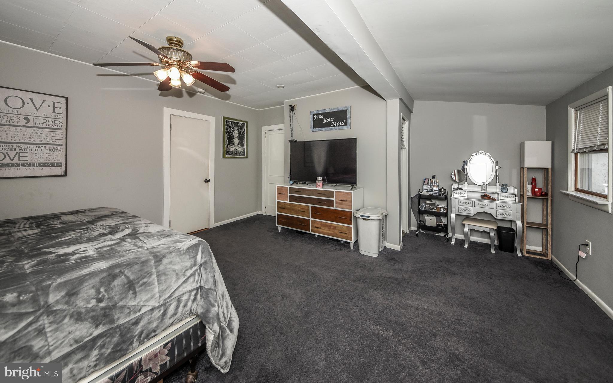 1744 Ford Road Bristol, PA 19007 - Photo 19 of 24 Gallery Image 19