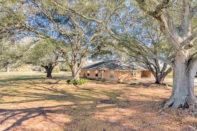 $240,000 | 4216 Higdon Lane, Port Allen, LA 70767