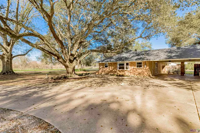 $240,000 | 4216 Higdon Lane, Port Allen, LA 70767
