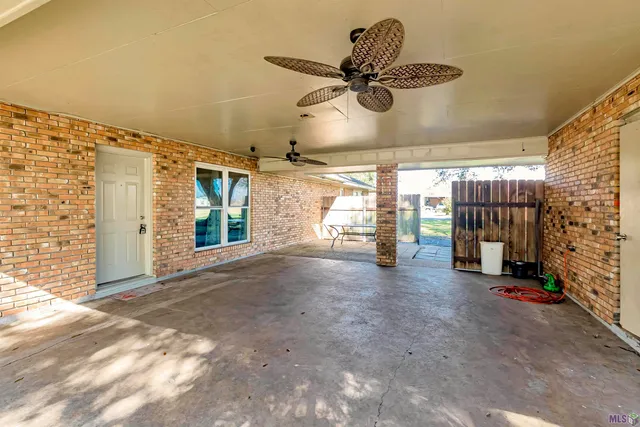 $240,000 | 4216 Higdon Lane, Port Allen, LA 70767