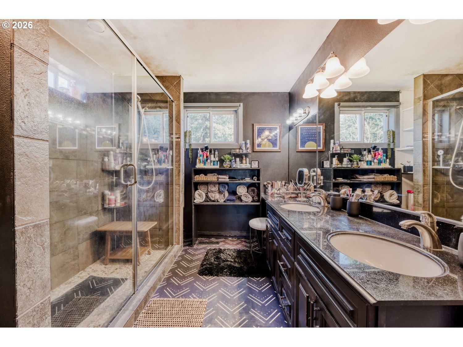 4667 Exeter Street West Linn, OR 97068 - Photo 13 of 31 Attached Bathroom #1