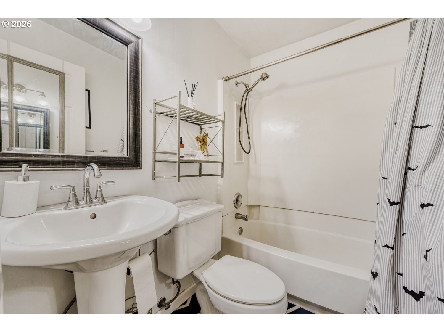 4667 Exeter Street West Linn, OR 97068 - Photo 18 of 31 Bathroom