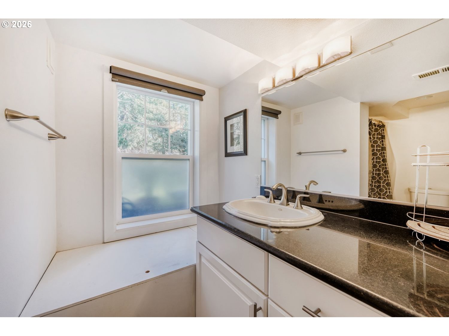 4667 Exeter Street West Linn, OR 97068 - Photo 21 of 31 Bathroom