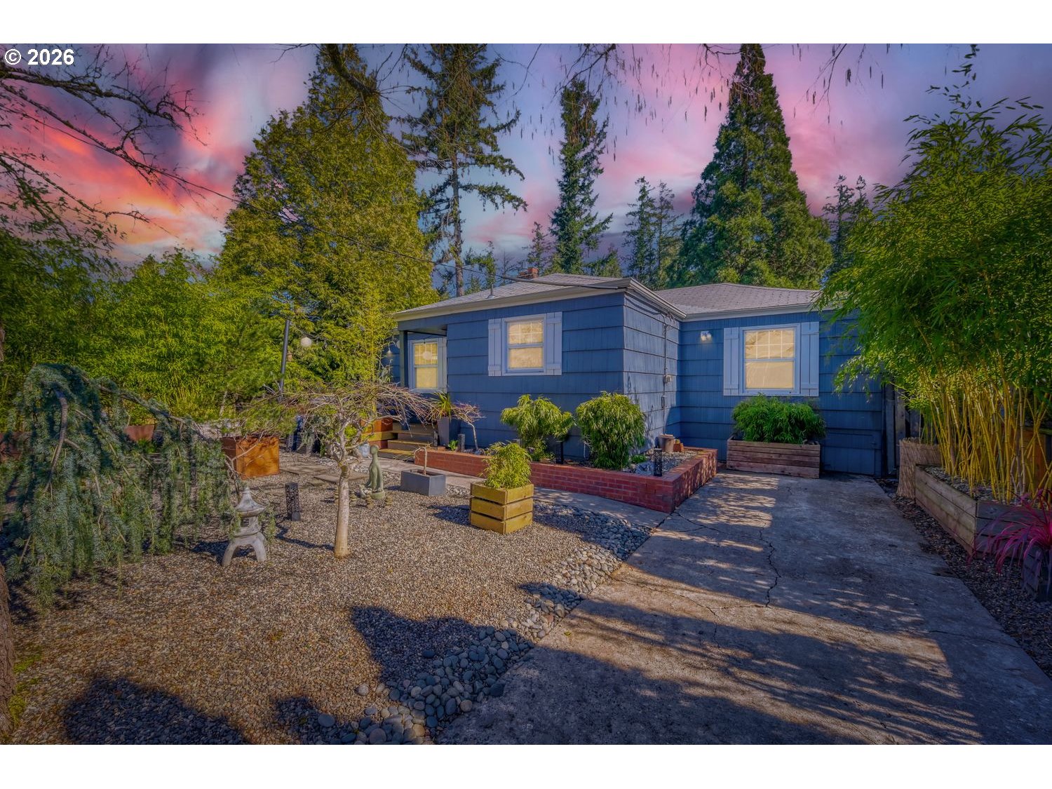 4667 Exeter Street West Linn, OR 97068 - Photo 28 of 31 Driveway