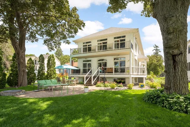 $2,795,000 | 3890 Sunset Drive, Spring Park, MN 55384